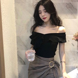 Áo thun nữ lệch vai dáng ôm