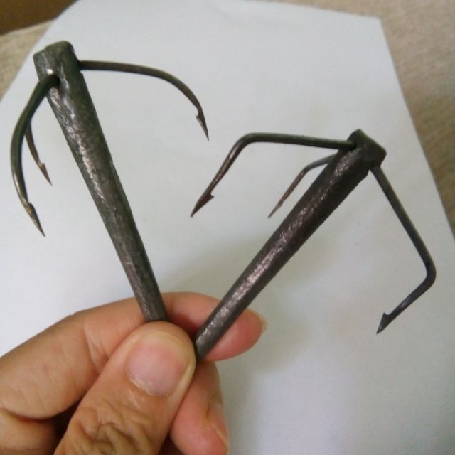 Lưỡi câu ba  tiêu có ngạnh