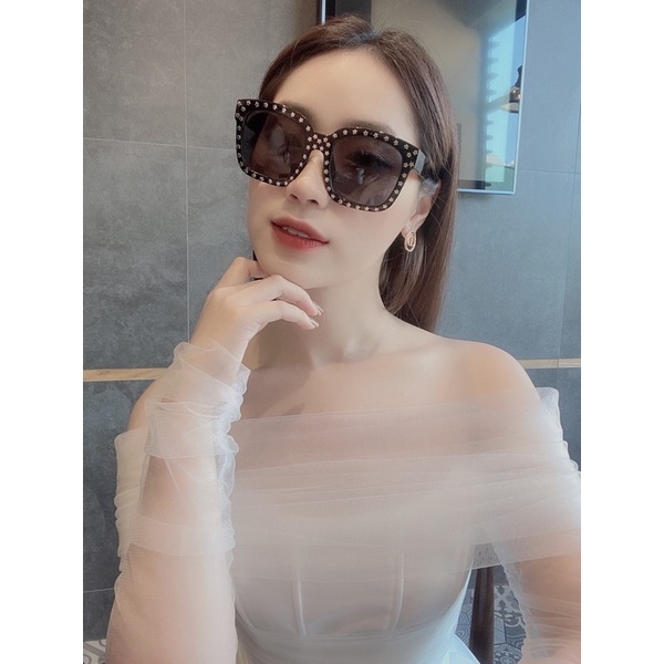 Kính nữ Sinsay có mail mua hàng của web chính hãng