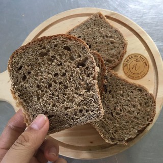 Bánh mì đen yến mạch