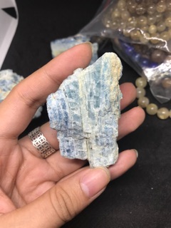 Đá thanh tẩy xanh biển thô đẹp