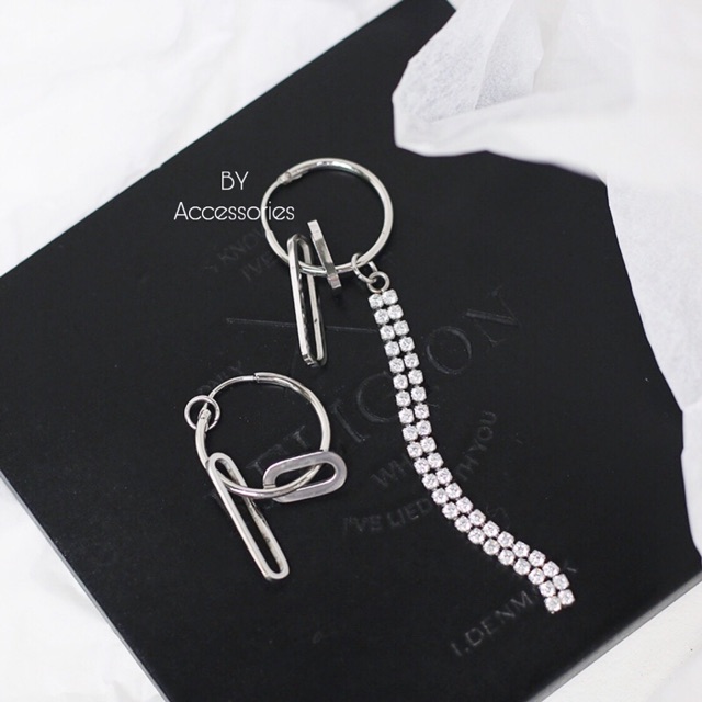 Bông tai titan bất đối xứng chuỗi đá lấp lánh không gỉ WE191101