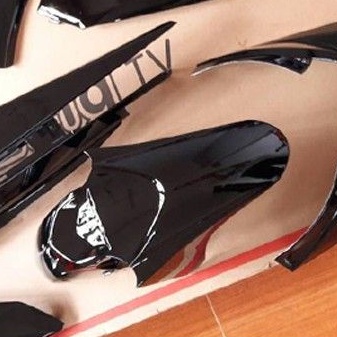 Sơn xịt Samurai - Chai sơn màu đen bóng 109