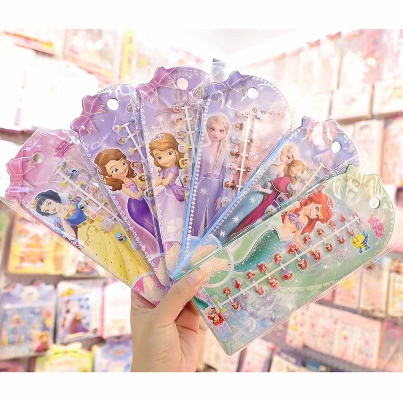 Bộ 24 móng tay giả  bé  gái kèm 1 bảng sticker in hình công chúa Elsa, Nàng Tiên cá, Bạch Tuyết,sopia