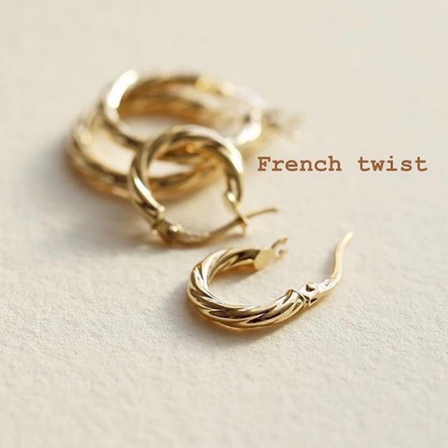 Khuyên tròn xoắn cỡ nhỏ