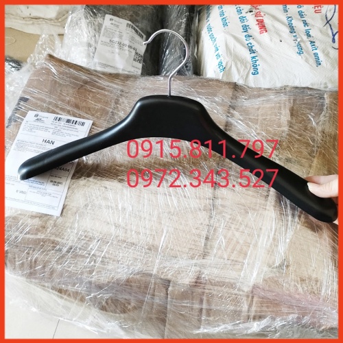 Móc nhựa treo quần áo - móc nam vai to dòng cao cấp, màu đen, kích thước dài 42cm, dùng treo quần áo, vest nam,...