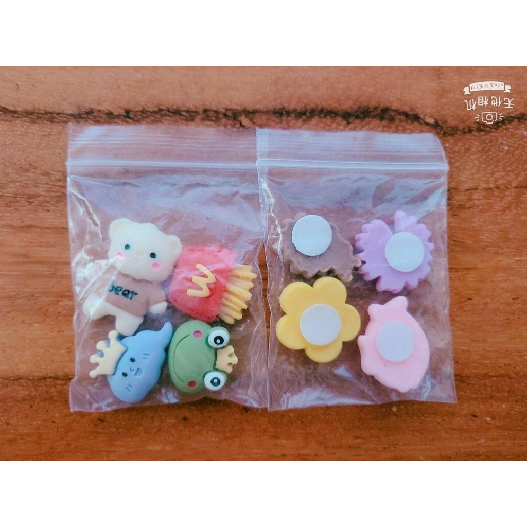 Túi 4 Charm  Trang Trí Có Keo Dán Sẵn