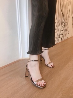 Sandal cao gót mảnh gót dẹt