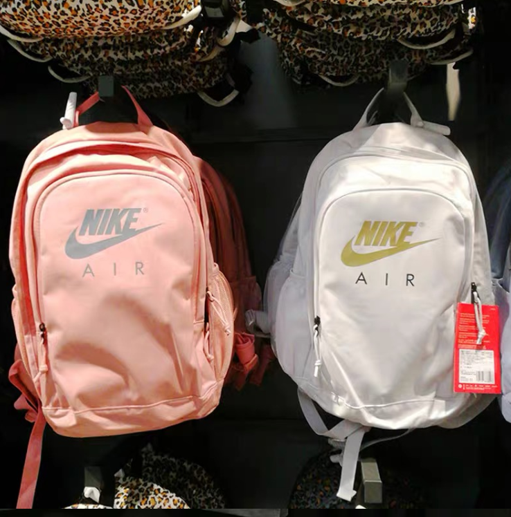 Ba Lô Thể Thao Nike Với Sức Chứa Lớn Tiện Lợi