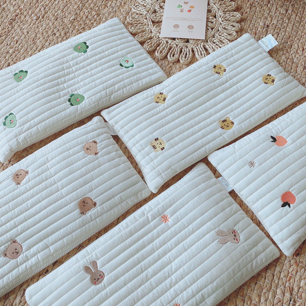 Gối điều hoà Monona thêu họa tiết gấu/ thỏ/ hổ/ khủng long cho bé từ sơ sinh