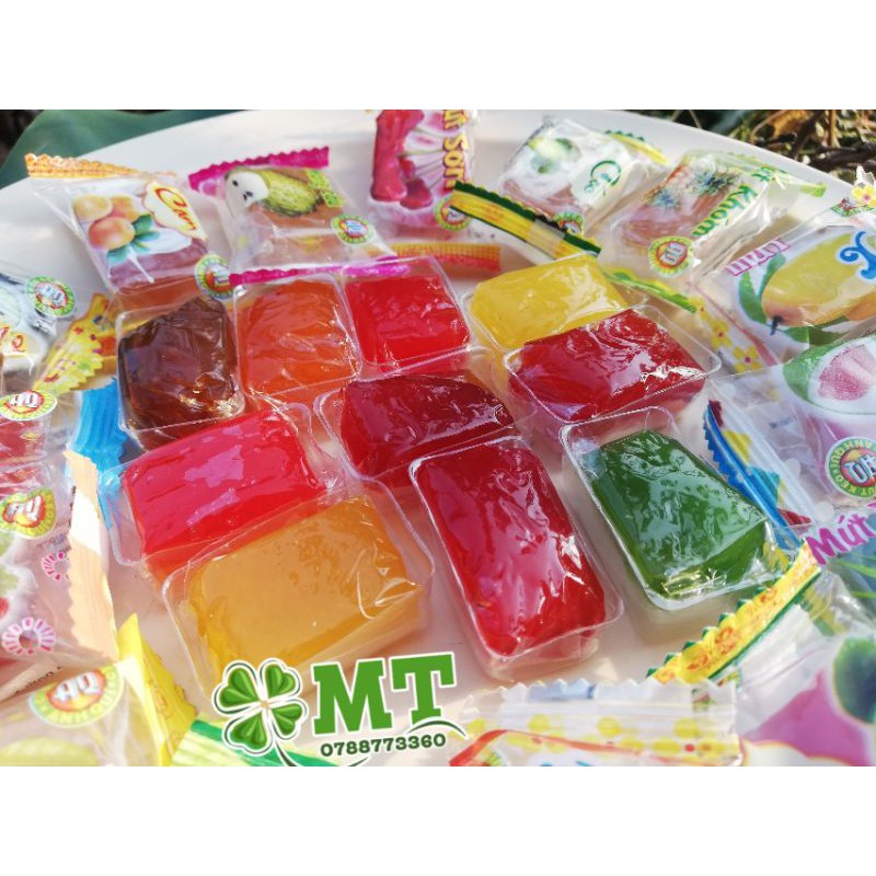 Mứt trái cây thập cẩm 14 loại 1kg ( xoài, mít, sơri, bưởi, khóm,cam, nho, dâu, mãng cầu, mãng cầu me, ổi, cốc, dứa sữa)