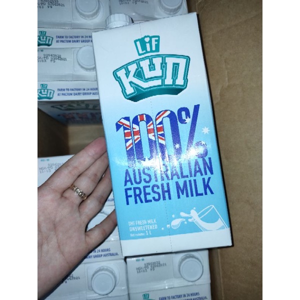 TU SỮA TƯƠI  EMBORG/ Own/  MLEKO/ LAB/ KUN - 1L
