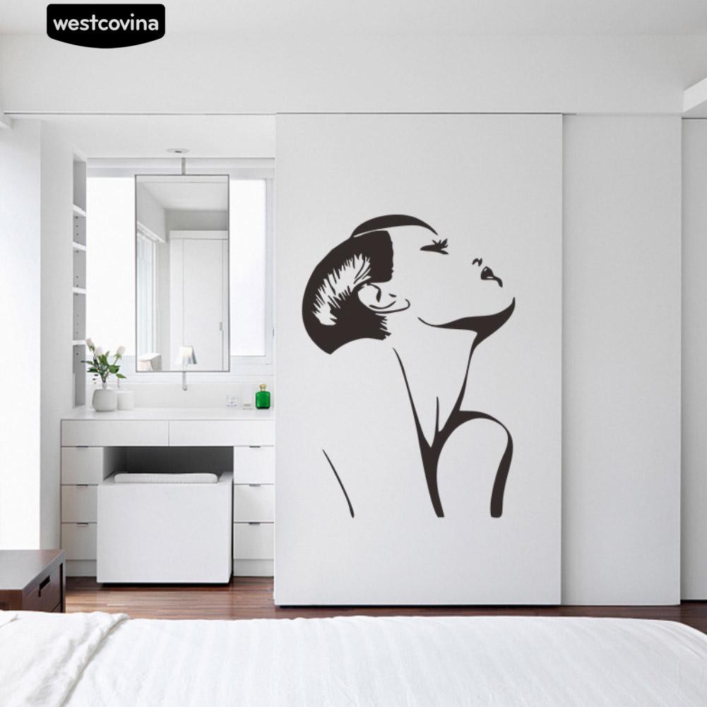Sticker dán tường hình cô gái nghệ thuật