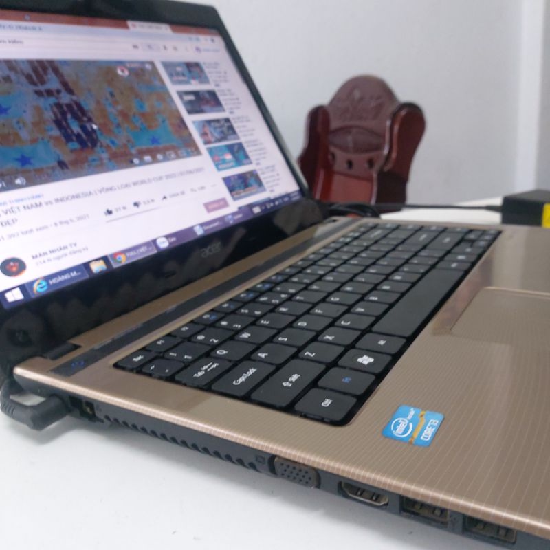 Laptop cũ giá rẻ văn phòng thanh lý đầy đủ phụ kiện đang sử dụng bình thường