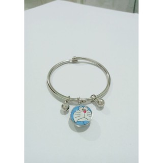 Kiềng tay màu bạc cao cấp mặt Doremon, chuông size M (17cm) đường kính 50mm