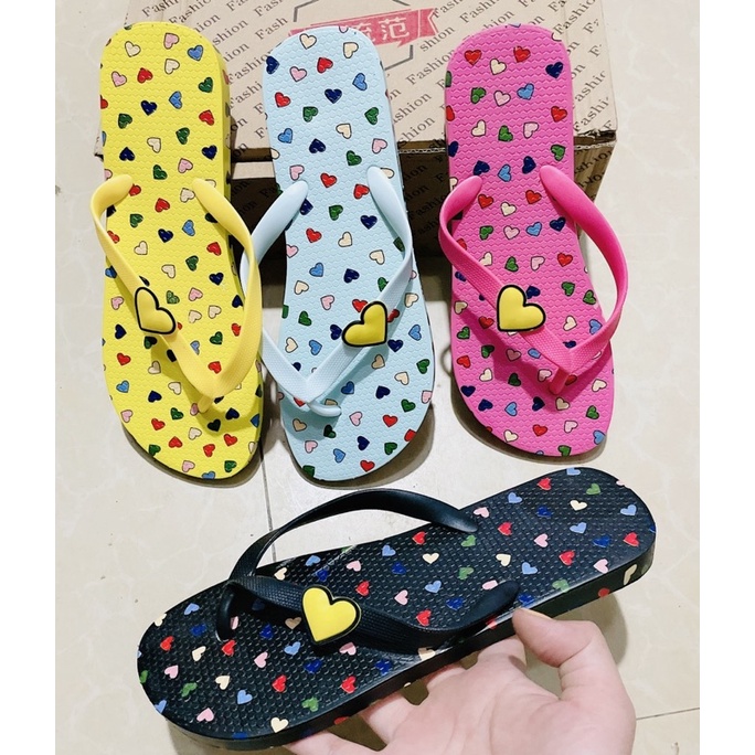 tông nữ- dép xỏ ngón trái tim 4 màu siêu cute chất liệu cao su dẻo