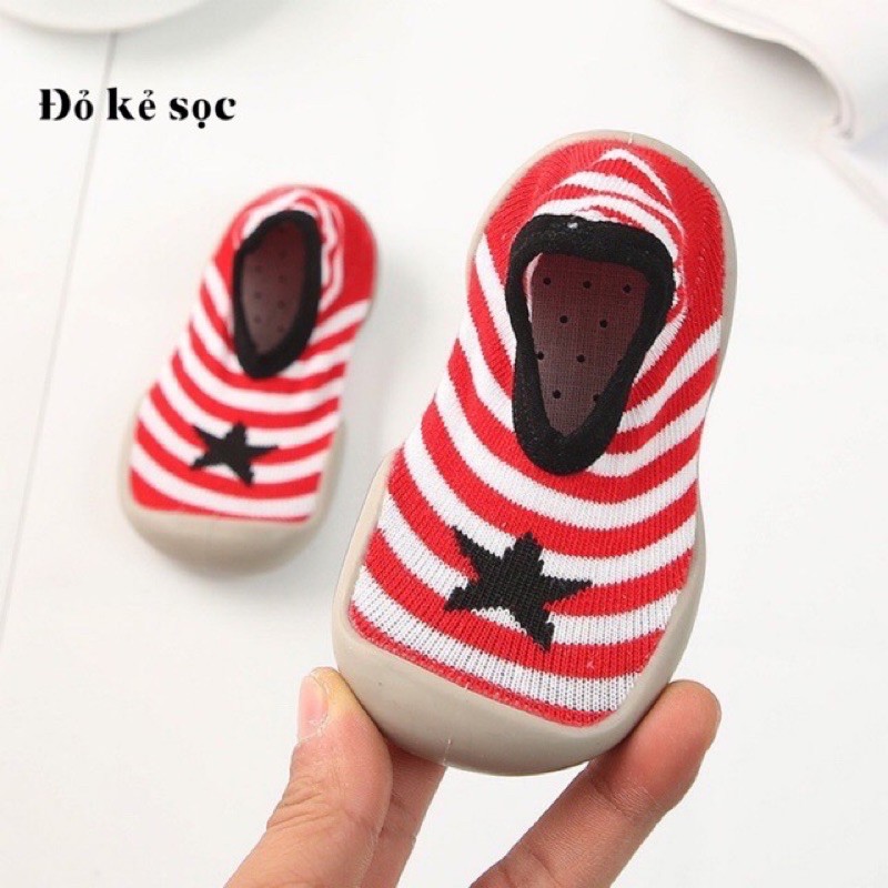 Giày đế cao su chống trượt  tập đi cho bé