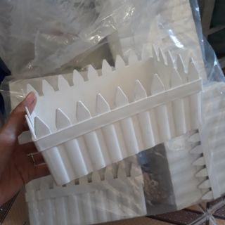 Chậu hàng rào trắng trồng cây cắm hoa 20x10 cm