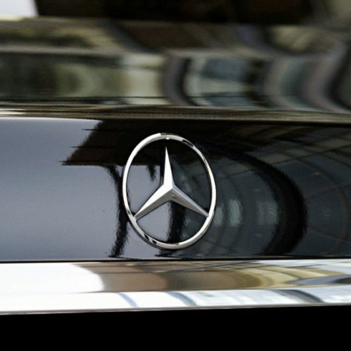 Sản Phẩm Logo biểu tượng sau xe Mercedes đường kính 90mm .