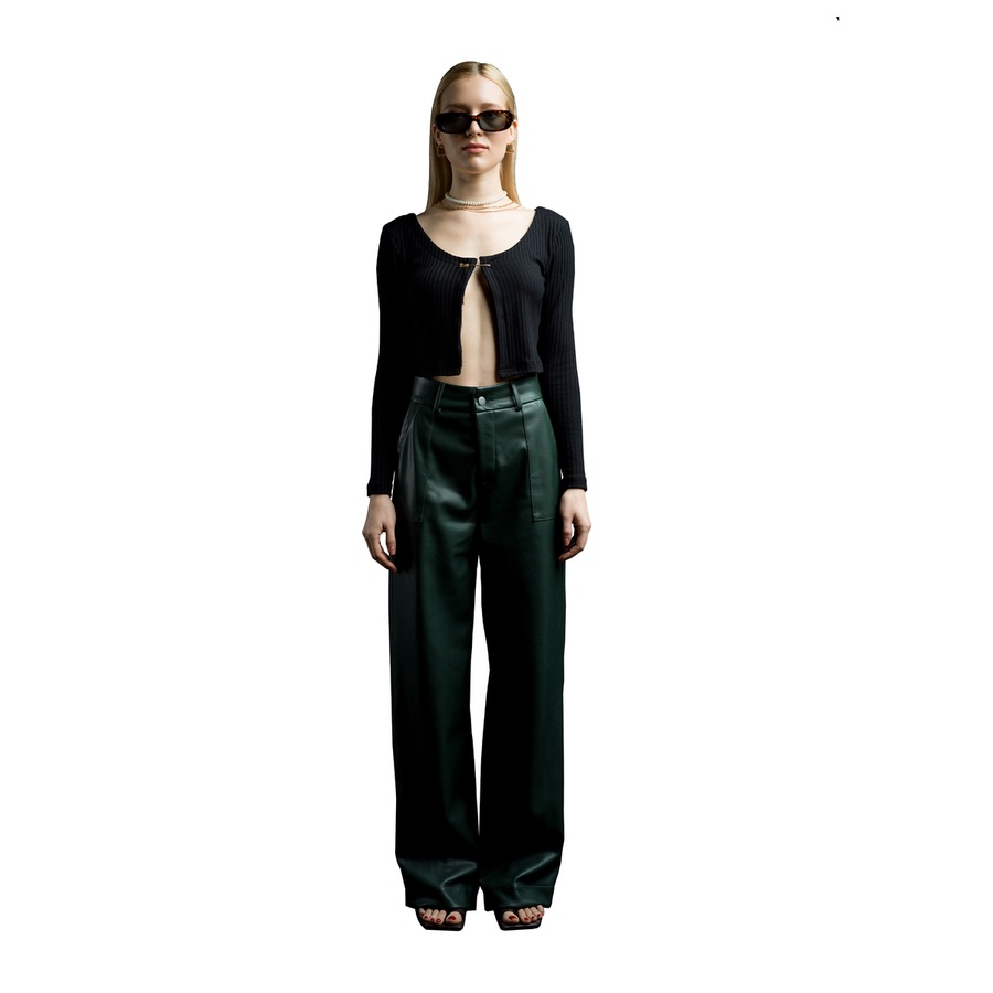 Là min - Áo Black Knit Top With Pin