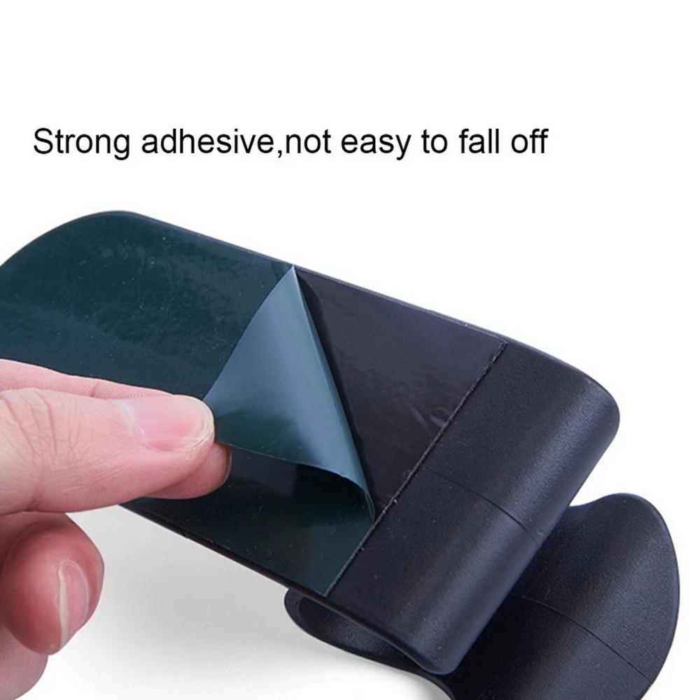 Móc Treo Dù Gắn Xe Hơi Màu Đen Tiện Dụng