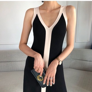 Hepburn Tính Khí Phiên Bản Hàn Quốc Váy Nữ 2025 Phong Cách Mới Xuân Hè Đầm Màu Sắc Phù Hợp Với Mặt Trước Lưng Cổ Chữ V Dài Sling Dệt Kim Nữ