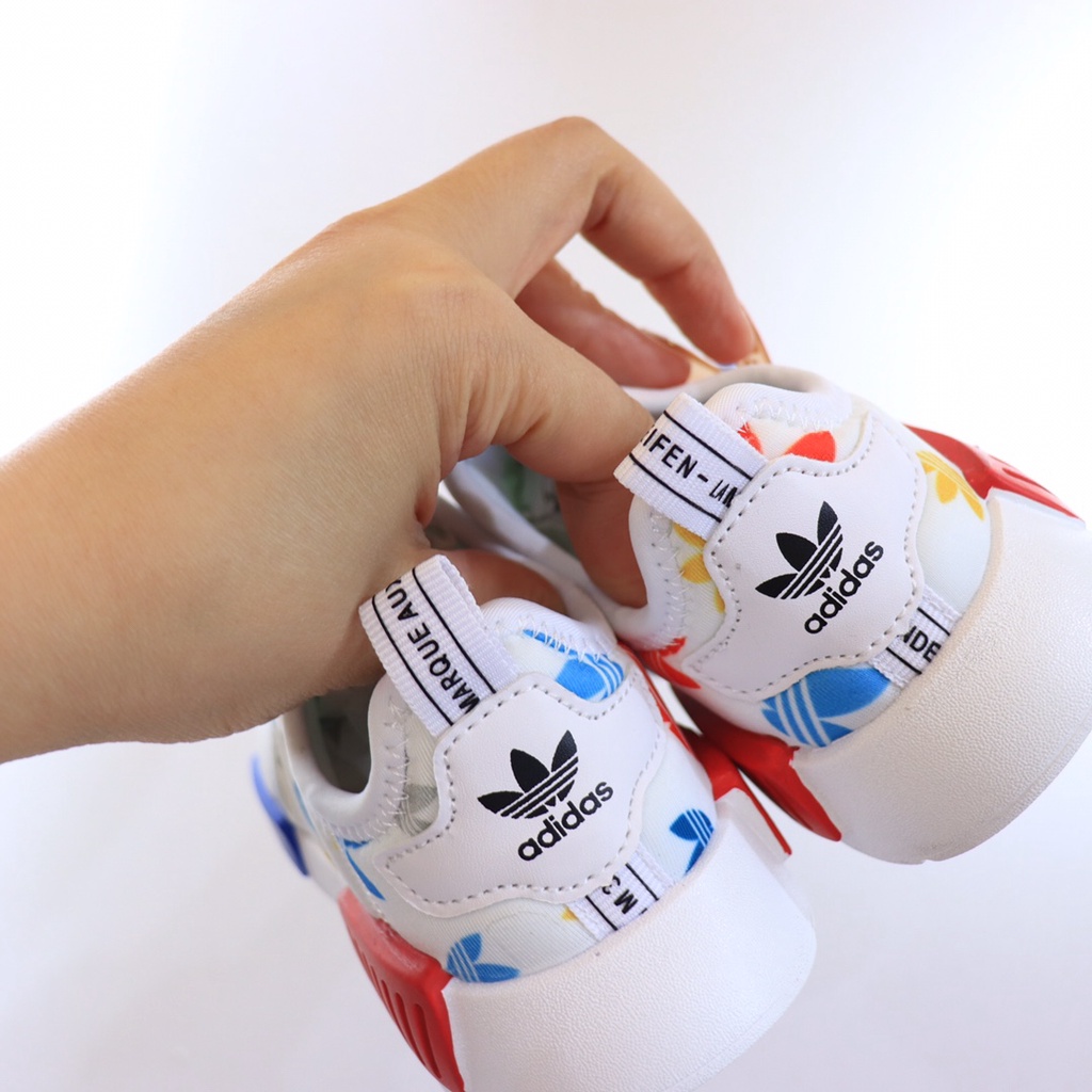 Giày Thể Thao Chống Trượt Màu Trắng Nmd Thời Trang Cho Bé