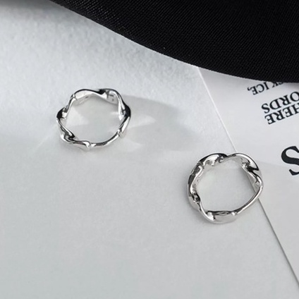 Bông tai nhỏ xinh thiết kế vòng xoắn sang trọng chống dị ứng, phụ kiện trang sức TS013 - Filibrastyle