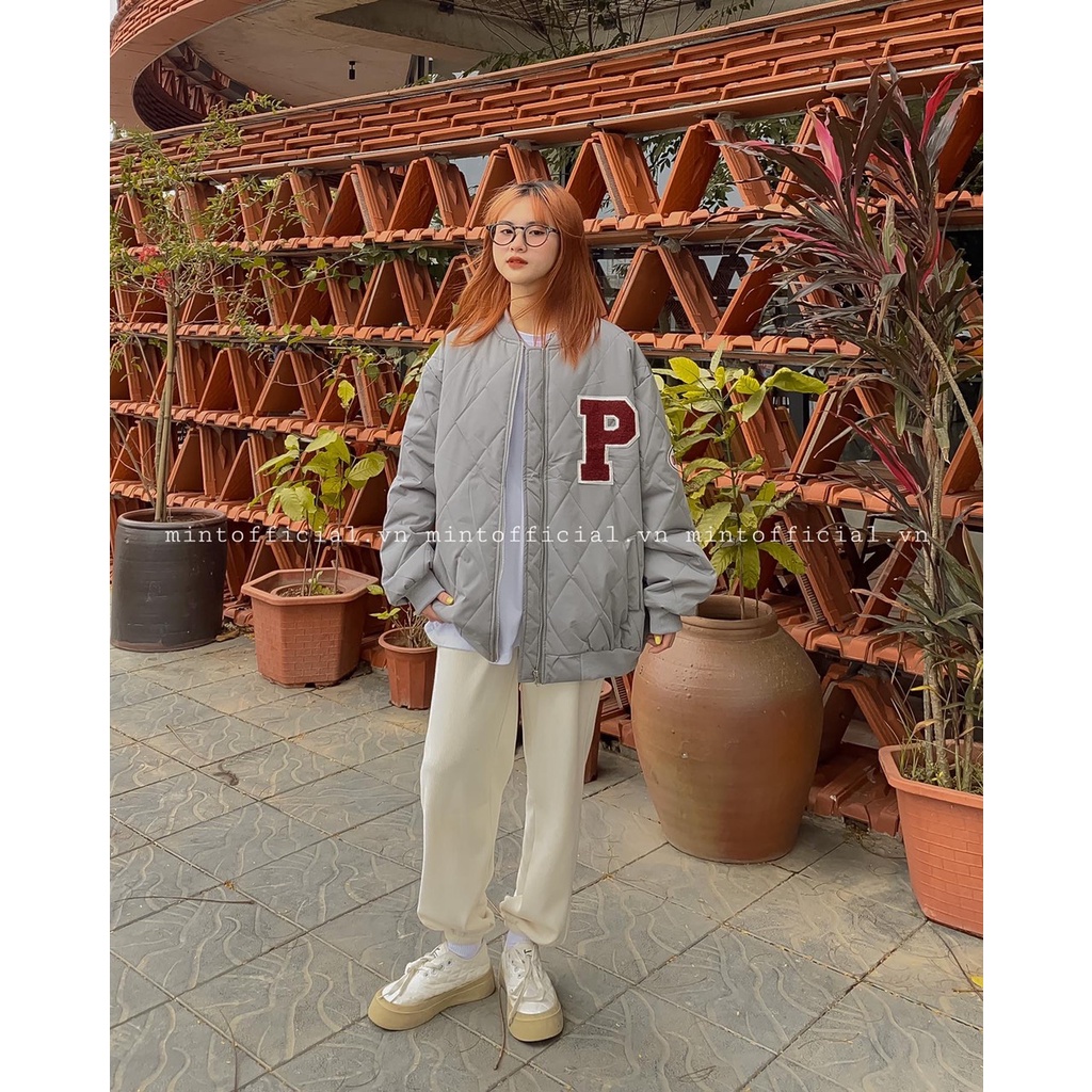 Áo bomber trần phao chữ P thêu nổi