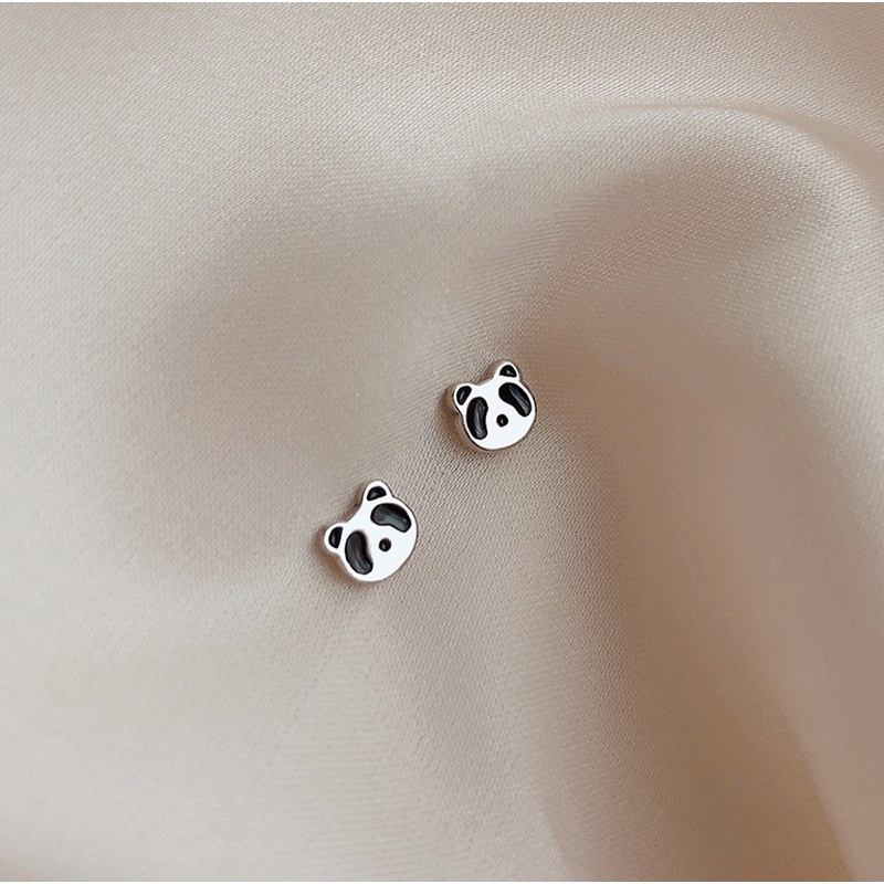 (0672) Khuyên Tai Trắng Hình Gấu Panda Nhỏ Nhắn Đơn Giản