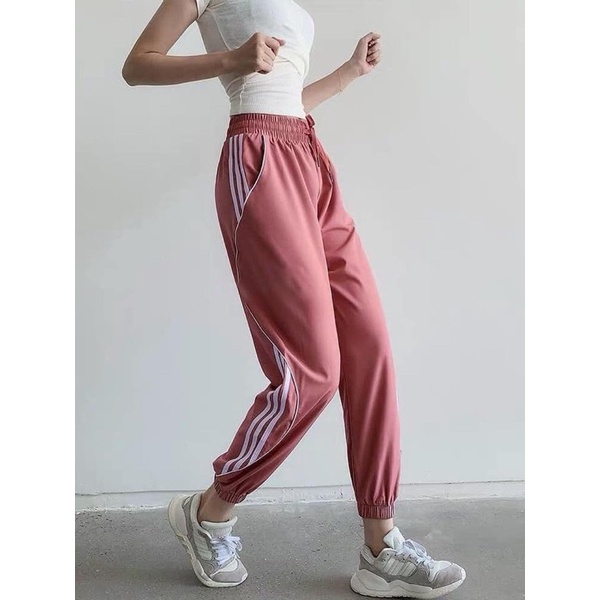 Quần jogger thể thao nữ form rộng viền trắng 3 sọc, tập gym, nhảy dance, đi chơi , chạy bộ nhiều màu cực xinh