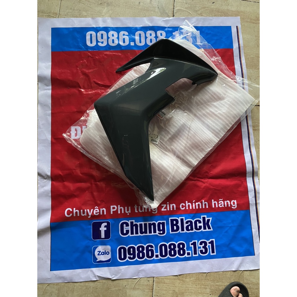 Yếm phải xám xi măng ex155 2022 zin chính hãng