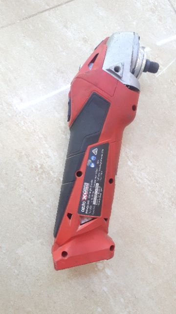Máy mài pin Ozito bãi Úc, bán thân trơ trọi như hình