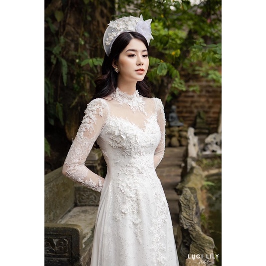 Mấn cô dâu mấn áo dài đính hoa viền ngọc