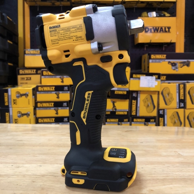 Máy siết bulong Dewalt DCF 922