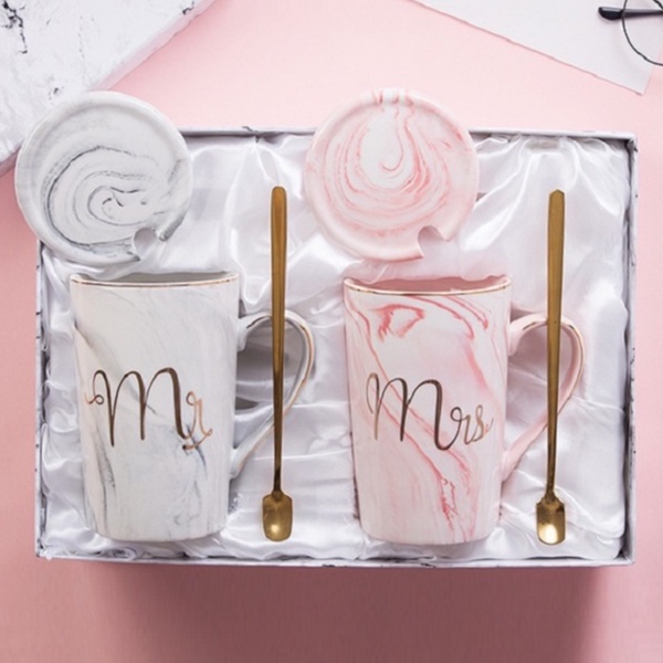 CỐC SỨ ĐÔI MR MRS CAO CẤP LY CÀ PHÊ CÓ NẮP QUÀ TẶNG ý nghĩa cực đẹp (TALL CUP) KHẮC TÊN THEO YÊU CẦU thông điệp ý nghĩa