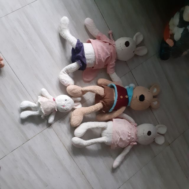 Combo gấu bông đủ loại lớn và nhỏ chất liệu mới còn mạc và rất ư là ok nha cả nha . Ai thấy ưng ý thì ib em nha .