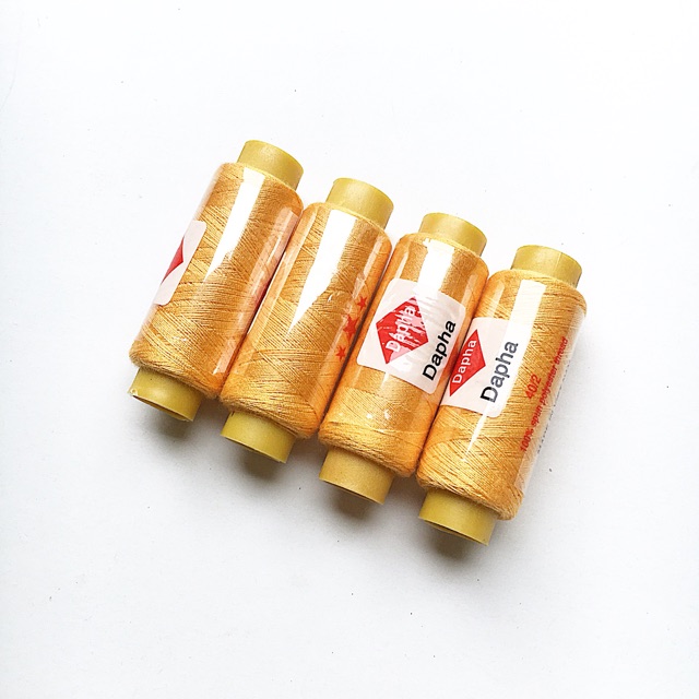 Cuộn chỉ cotton nhỏ