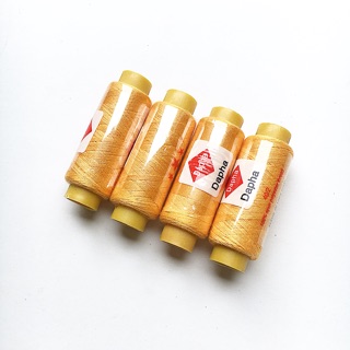 Cuộn chỉ cotton nhỏ