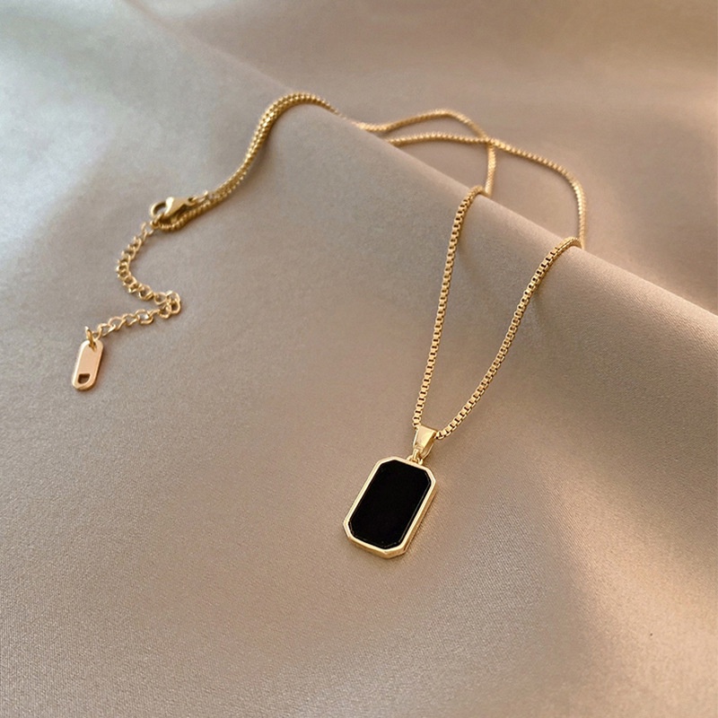 Vòng cổ Mạ Vàng 18K Mặt Vuông Màu Đen Không Phai Màu Thời Trang Cho Nữ