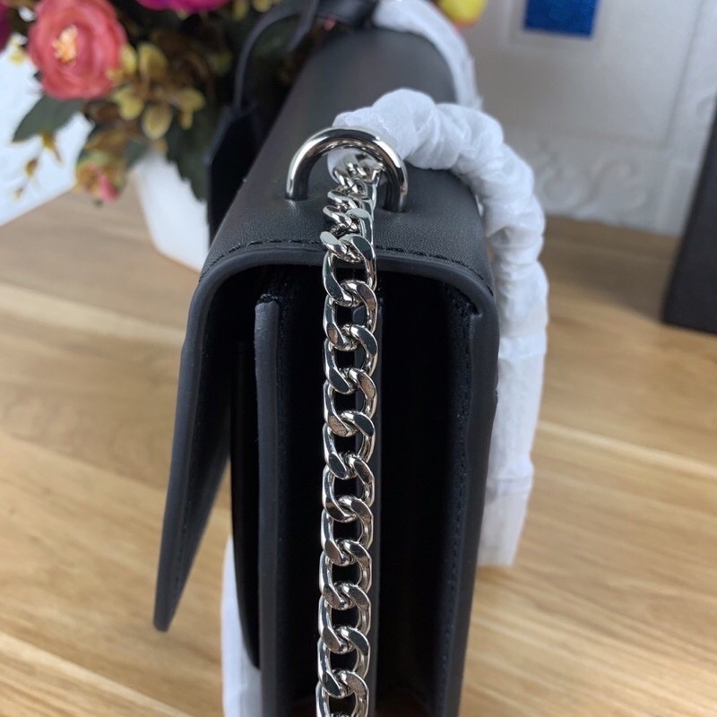 Túi xách Yves sanit laurent màu đen size 22cm