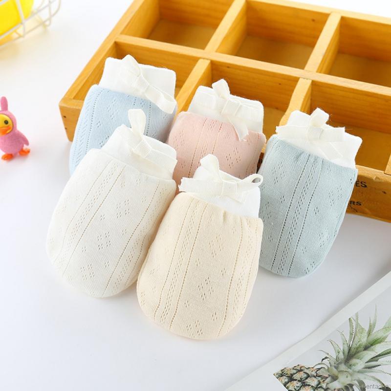 Găng tay cotton mềm mại chống trầy xước dành cho bé sơ sinh