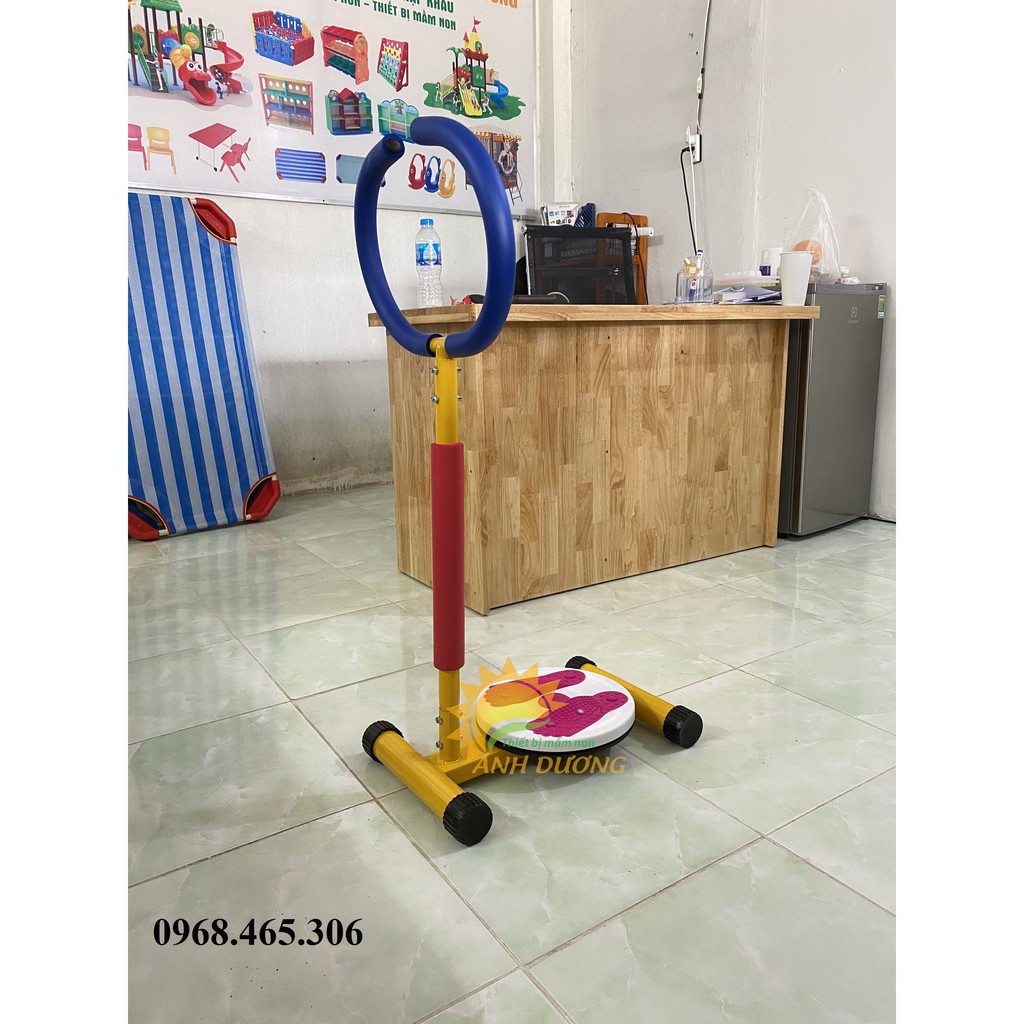 Dụng cụ lắc hông trẻ em