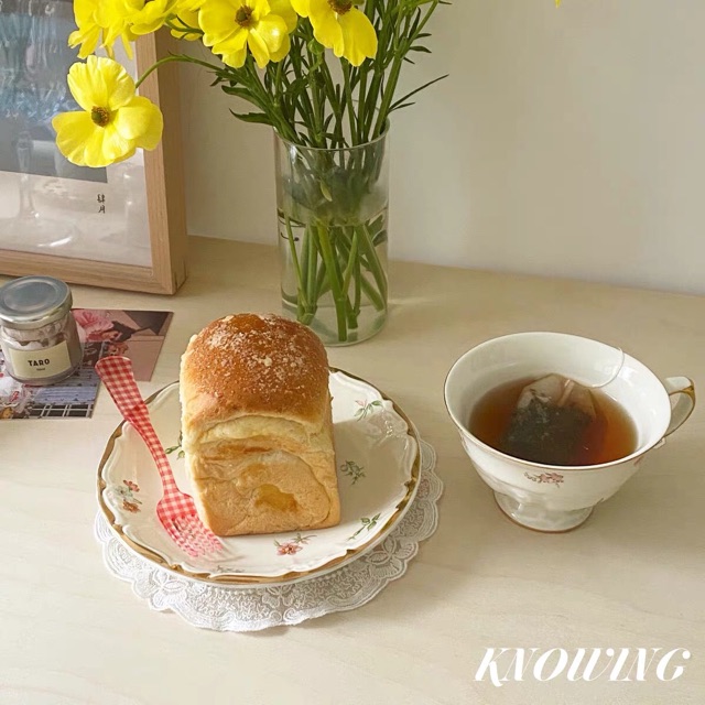 Set đĩa tách trà hoa nhẹ nhàng viền vàng kim siêu xinh