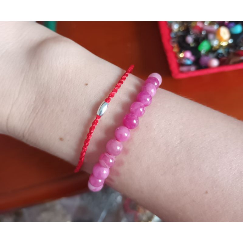 Vòng tay chỉ đỏ mic charm hạt gạo bạc 925 mang ý nghĩa may mắn đủ đầy quanh năm