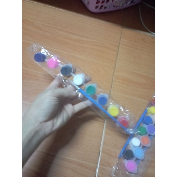 vỉ màu 8 ô kèm cọ vẽ màu xịn aciryc tô đk tất cả bề mặt