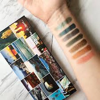 Bảng phấn mắt Urban Decay Born to run