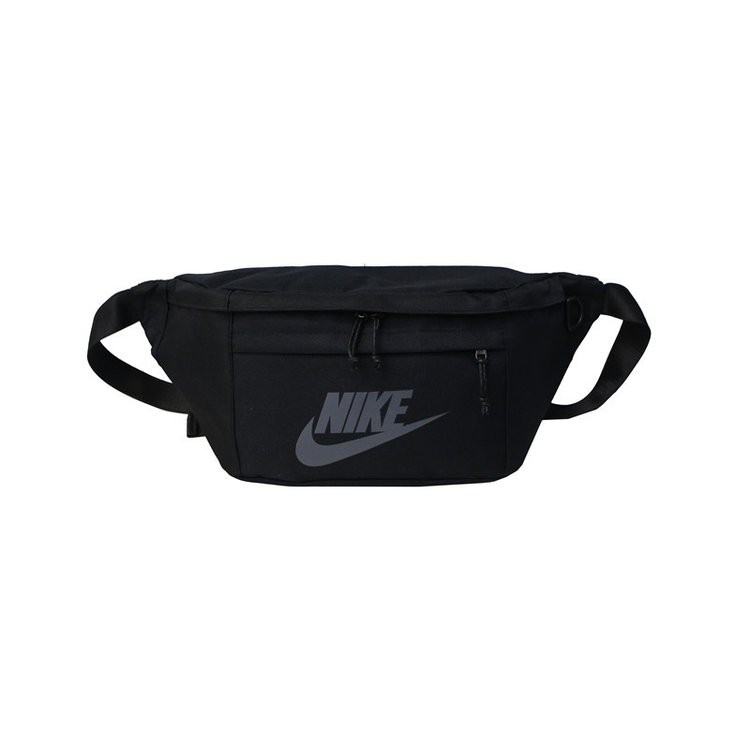 Túi thể thao Nike đeo chéo ngực cá tính khi chạy bộ