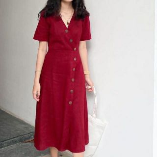 VÁY ĐŨI KHUY LỆCH CỰC XINH