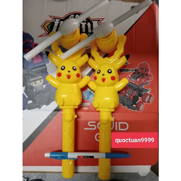Đồ chơi cây quay Pikachu có nhạc và đèn